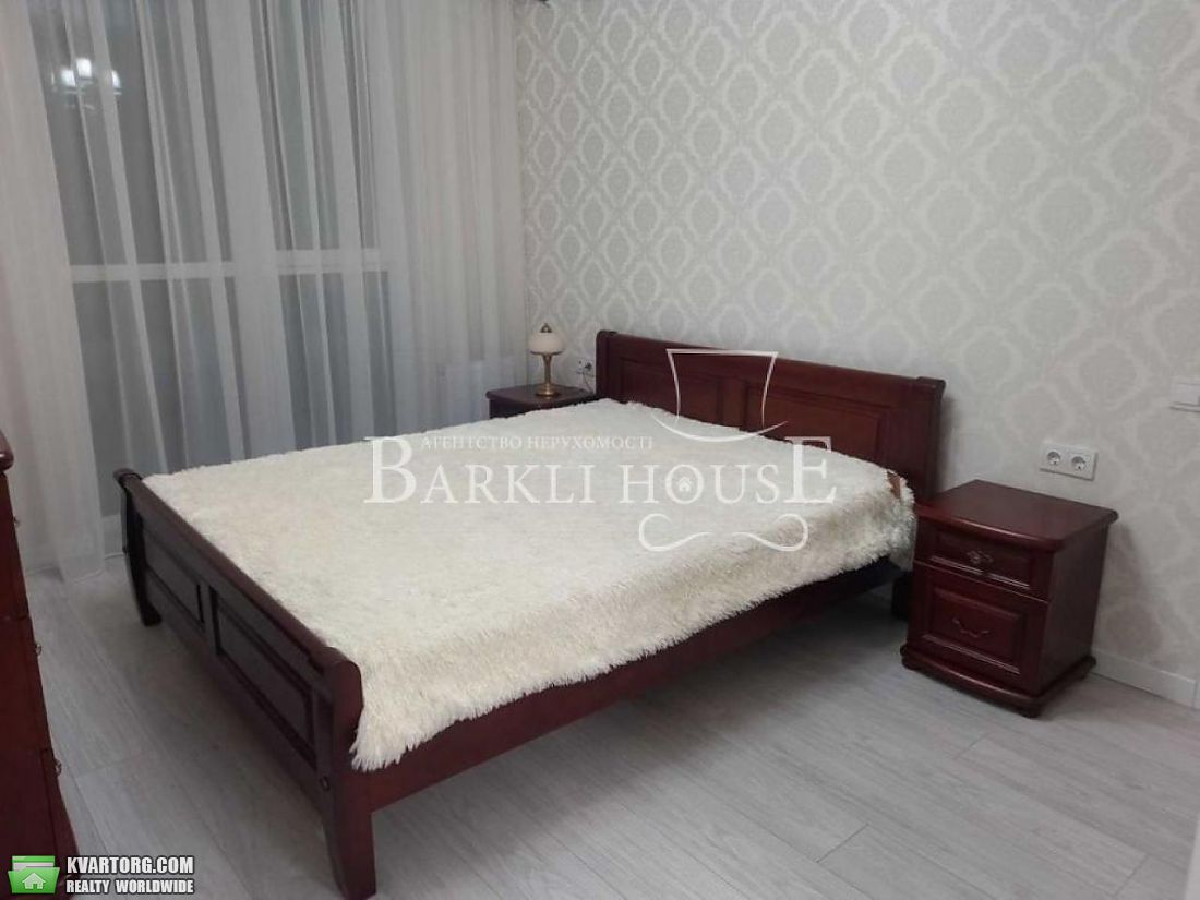 Rent out 3-room apartment. Киев,  Богдановская — photo 3