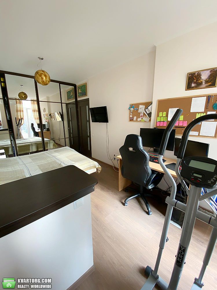 Sell 3-room apartment. Киев, Регенераторная — photo 3