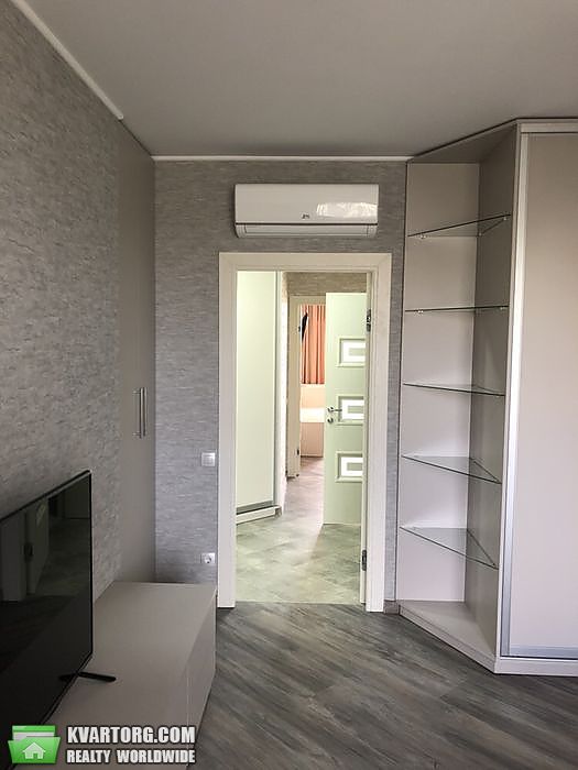 Sell 2-room apartment. Киев,  Метрологическая — photo 9