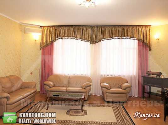 Rent out 3-room apartment. Киев, Евгения Коновальца — photo 1