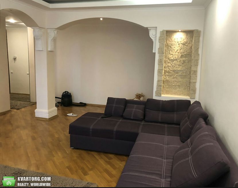 Rent out 3-room apartment. Киев,  Миропольская — photo 3