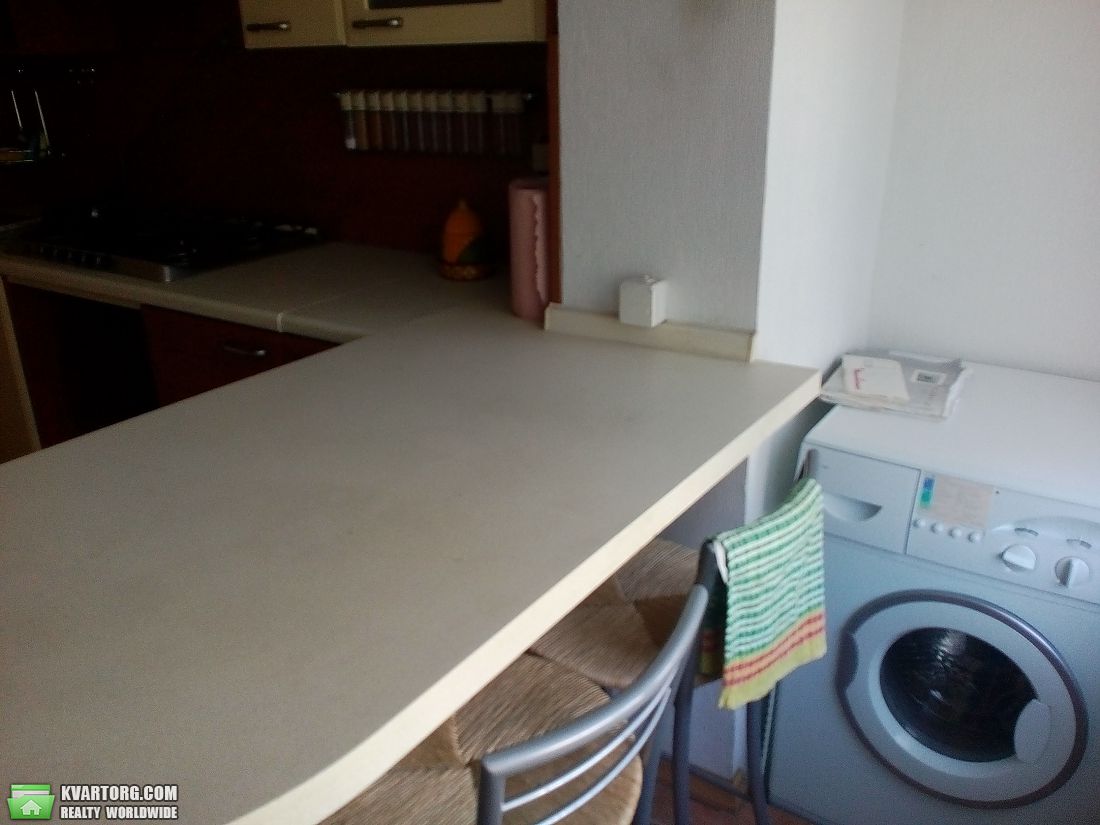Rent out 3-room apartment. Киев,  Русановский бул — photo 5