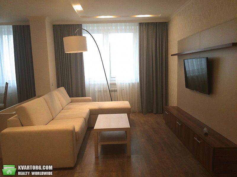 Rent out 2-room apartment. Киев, Патриарха Мстислава Скрып — photo 1