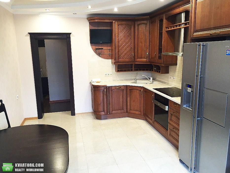 Rent out 3-room apartment. Киев,  Салютная — photo 6