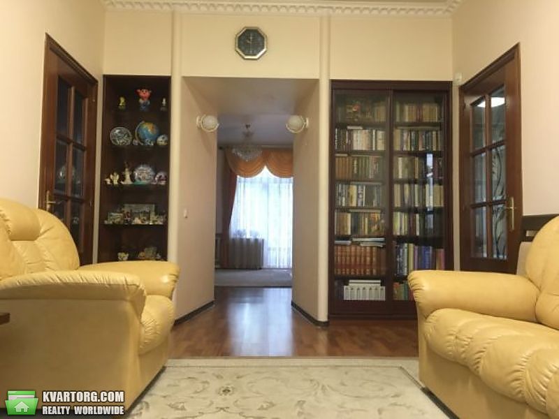 Sell 3-room apartment. Киев,  Труда бул — photo 9