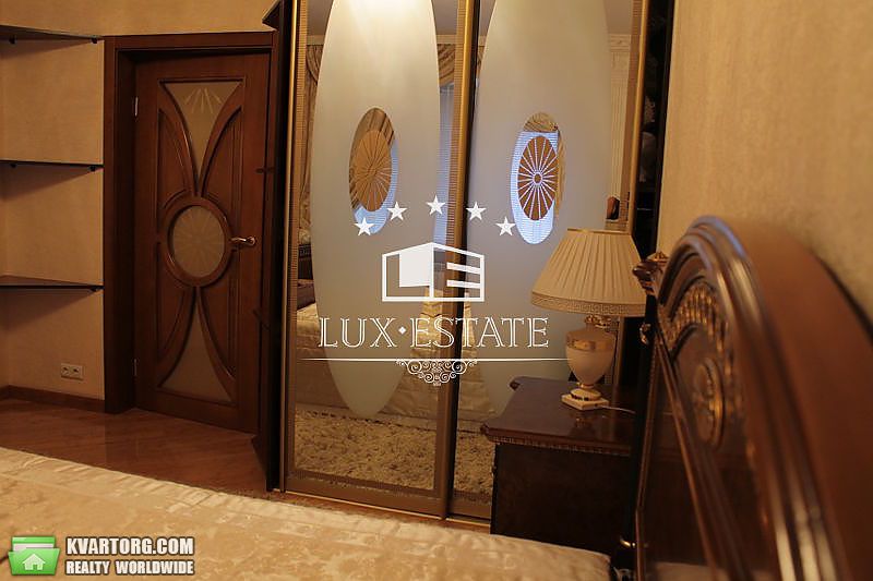 Rent out 2-room apartment. Киев,  Институтская — photo 3