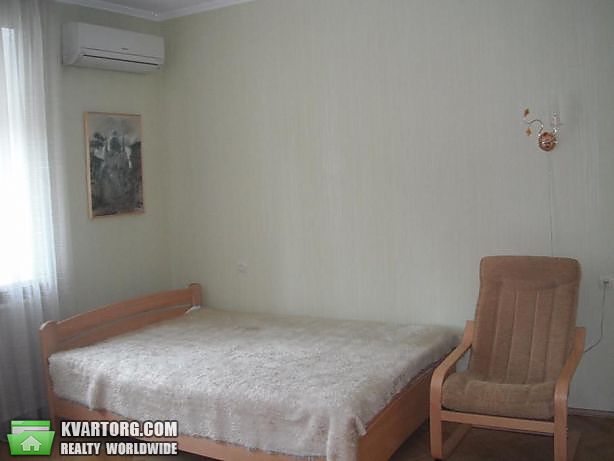 Rent out 3-room apartment. Киев,  Предславинская — photo 4