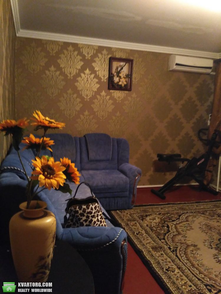 Rent out 3-room apartment. Одесса, улица Генерала Бочарова — photo 1