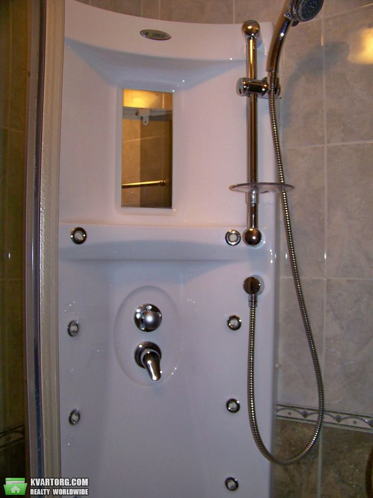 Rent out 3-room apartment. Киев,  Стадионная — photo 7