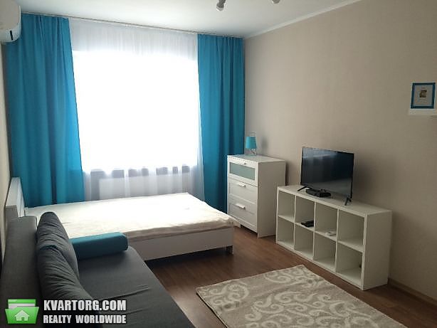 Rent out 1-room apartment. Киев,  Ломоносова — photo 1