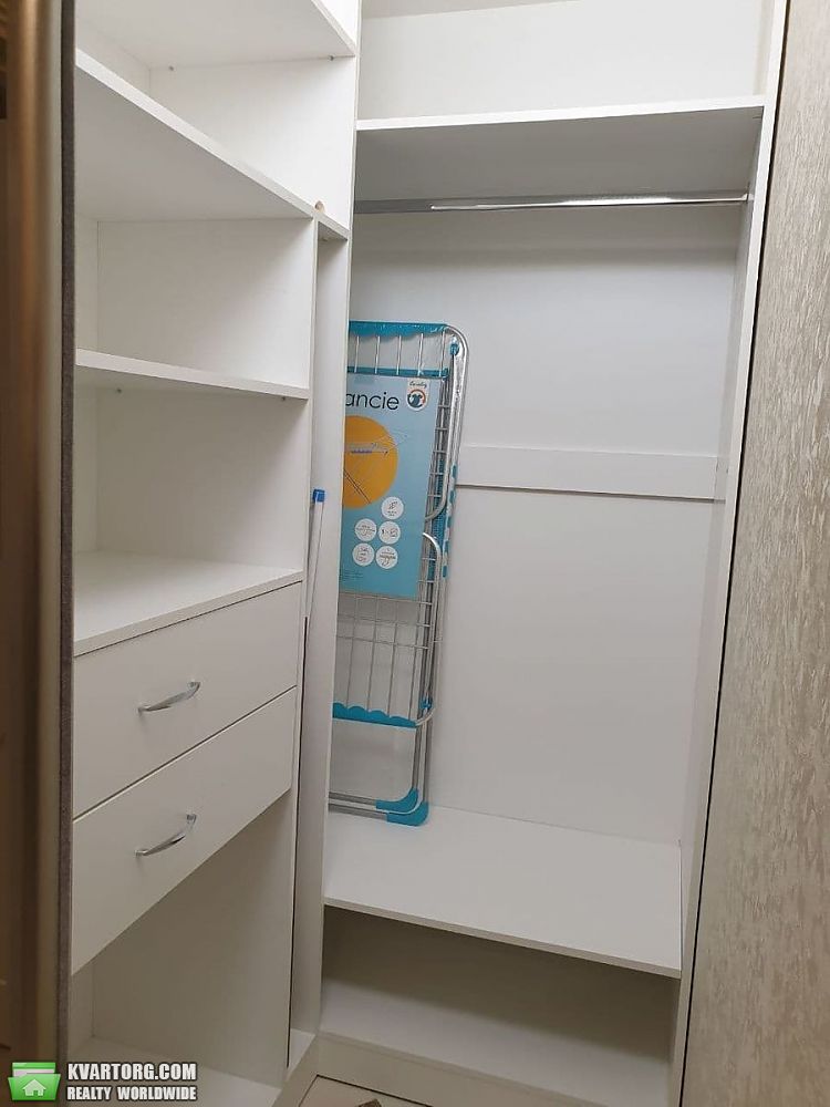 Rent out 1-room apartment. Киев, Никольско Слободская — photo 5