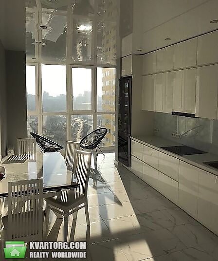 Sell 2-room apartment. Киев,  Воскресенская — photo 2