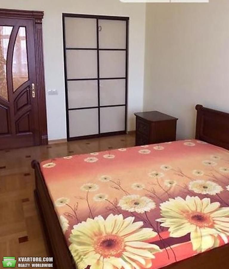 Rent out 2-room apartment. Киев,  Щекавицкая — photo 3