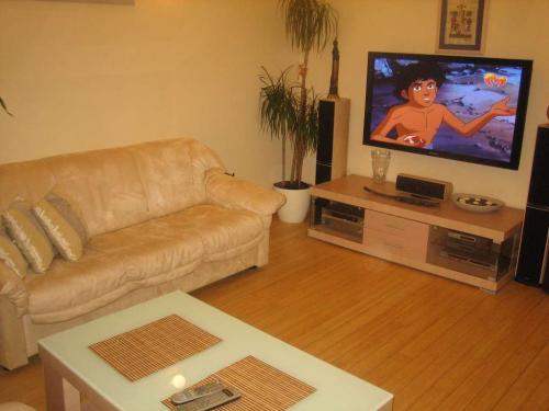 Sell 3-room apartment. Киев, Грушевского Михаила — photo 1