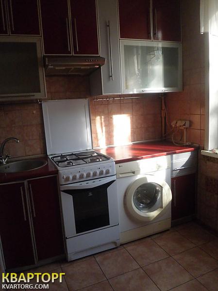 Sell 2-room apartment. Киев,  Радужная — photo 1