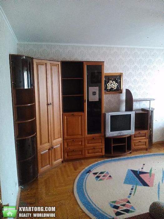 Rent out 3-room apartment. Киев,  Ахматовой — photo 1