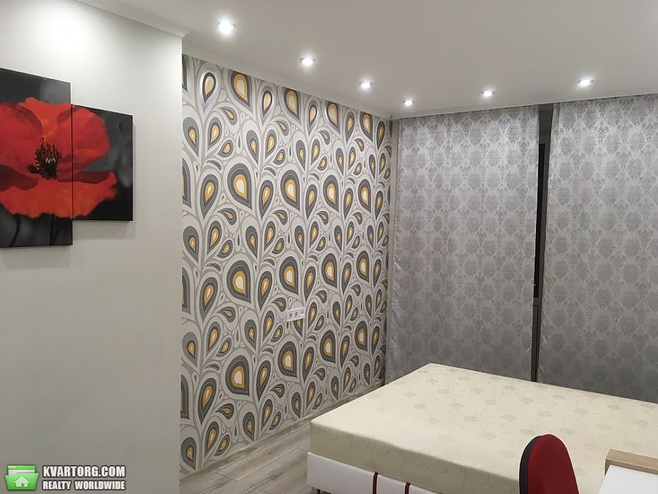 Rent out 3-room apartment. Киев,  Лебедева-Кумача — photo 3