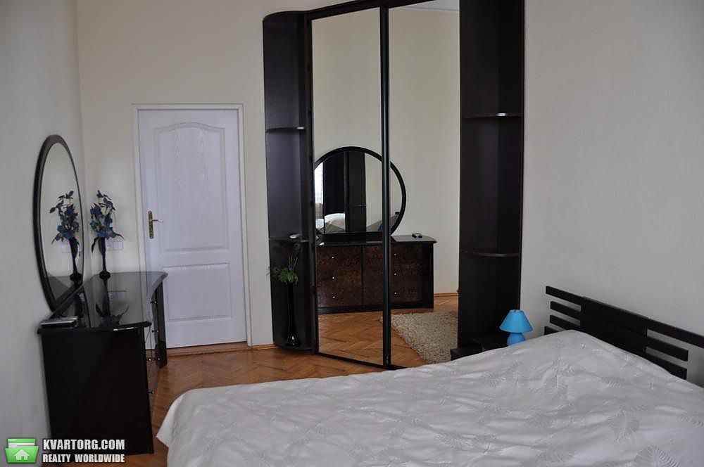 Rent out 3-room apartment. Киев,  Большая Житомирская — photo 4
