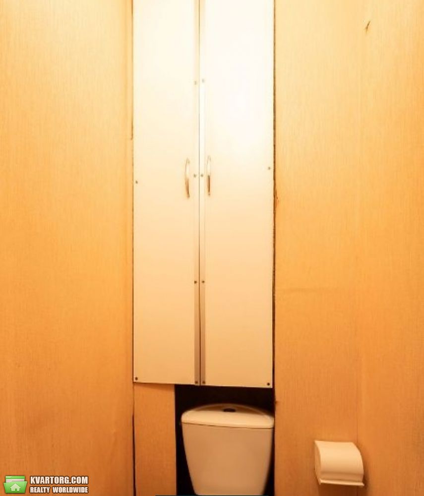 Rent out 3-room apartment. Киев,  Руденко — photo 4