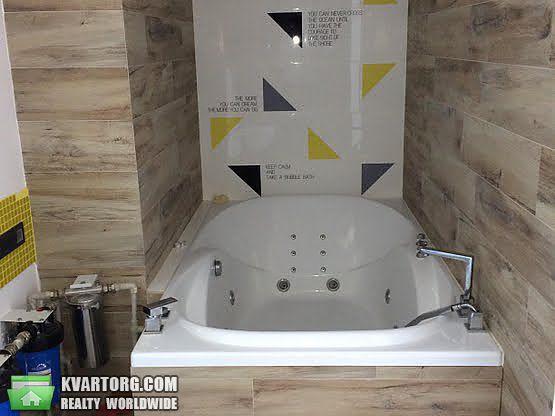 Sell 3-room apartment. Киев,  Богатырская — photo 9