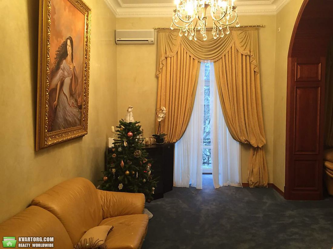 Sell 4-room apartment. Одесса, Дерибасовская — photo 1