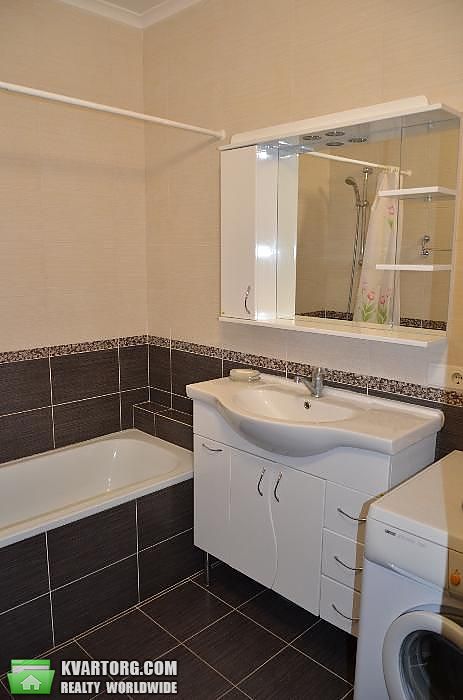 Rent out 2-room apartment. Киев,  Чавдар — photo 9