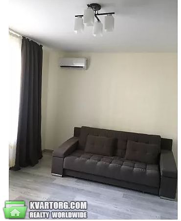 Rent out 1-room apartment. Киев, Данченко Сергея — photo 1