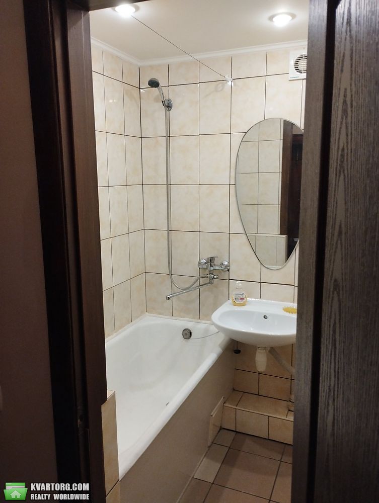 Rent out 1-room apartment. Киев, Лесной проспект — photo 7