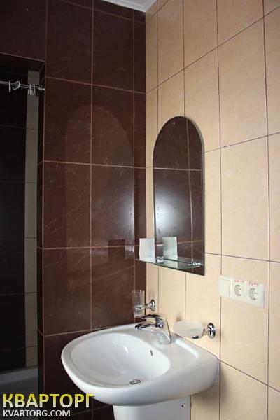 Rent out 1-room apartment. Киев, Героев Сталинграда пр — photo 4