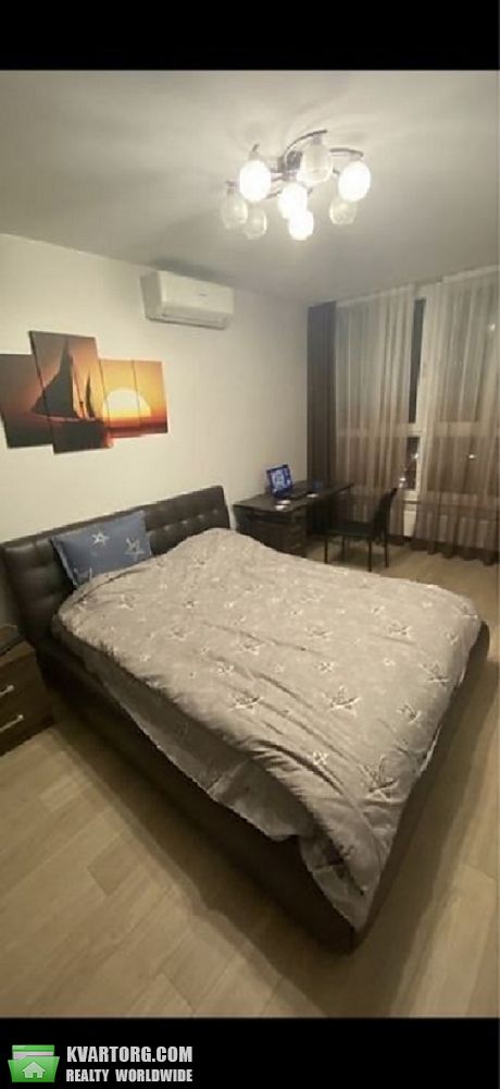 Rent out 1-room apartment. Киев,  Петропавловская — photo 1