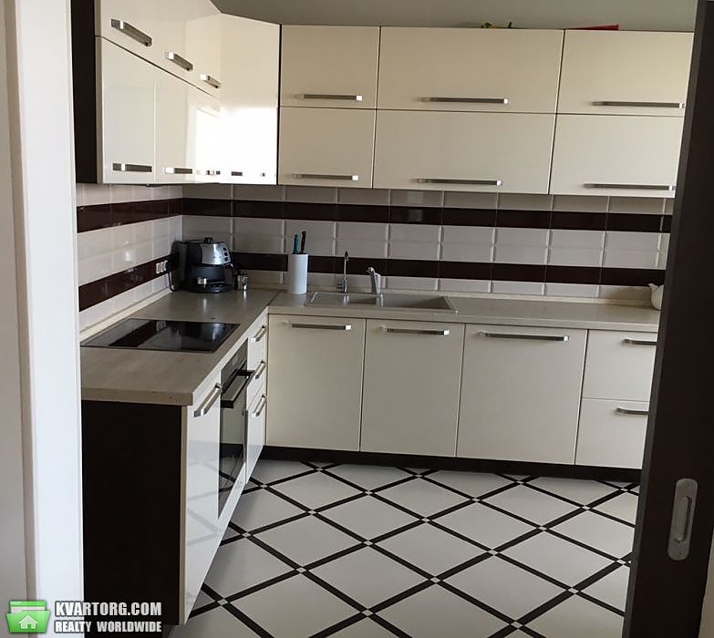 Sell 3-room apartment. Киев,  Урловская — photo 1