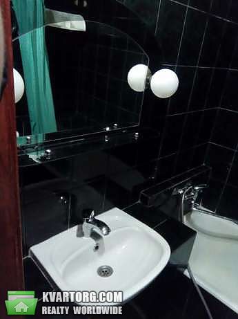 Rent out 2-room apartment. Киев,  Петропавловская — photo 9
