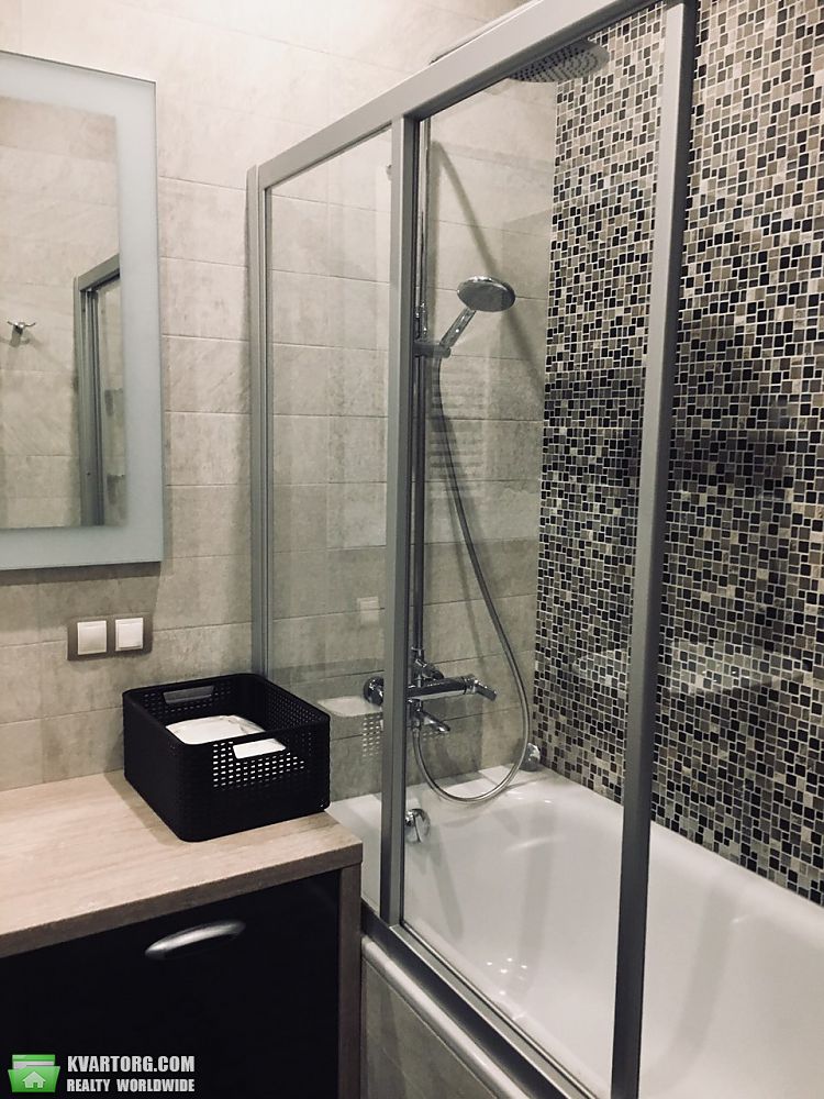 Rent out 3-room apartment. Киев, Драгомирова ул. — photo 7