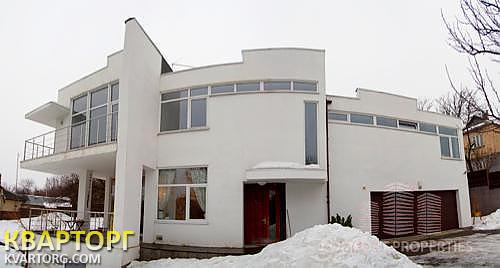 Rent out house. Киев,  Весенняя — photo 1