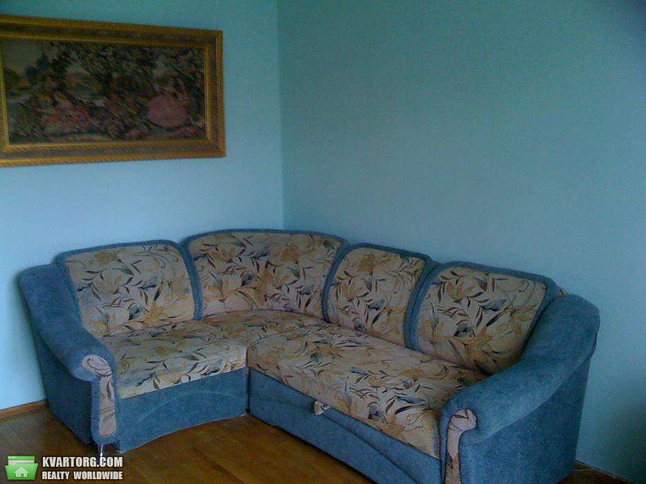 Rent out 3-room apartment. Киев,  Амосова — photo 1