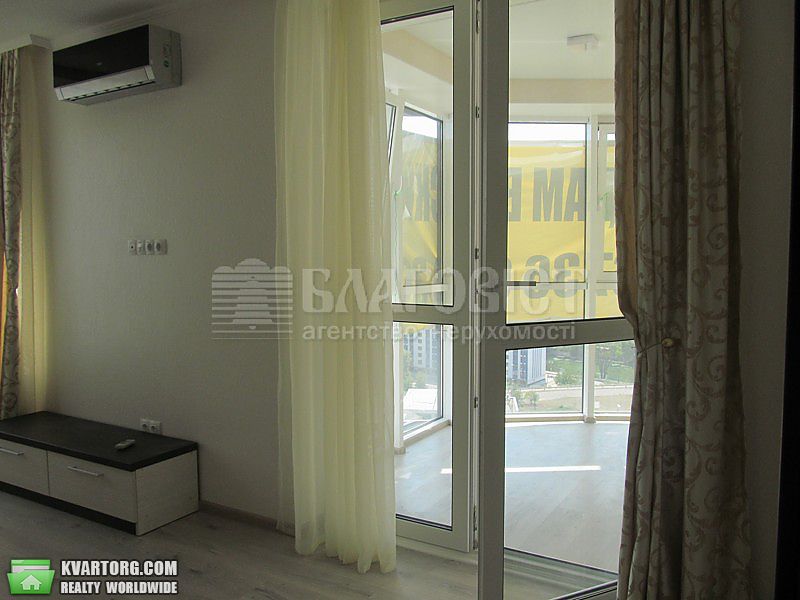 Rent out 2-room apartment. Киев,  Заречная — photo 2