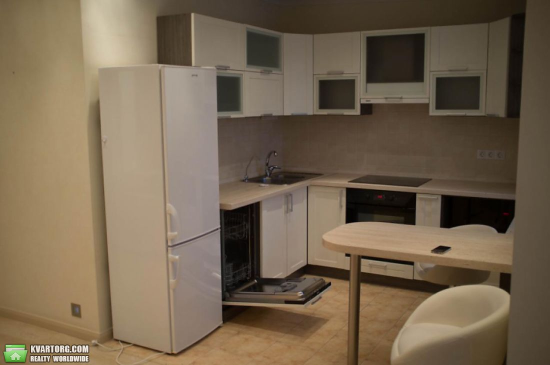 Rent out 2-room apartment. Киев,  Московская — photo 4