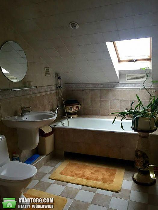 Rent out 3-room apartment. Киев,  Краковская — photo 9