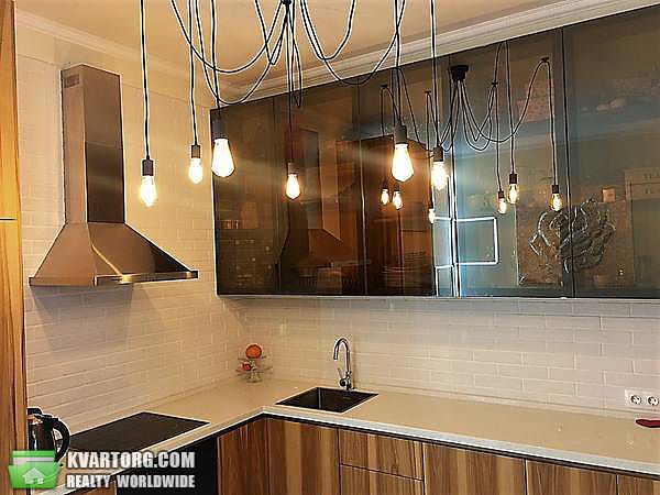 Rent out 2-room apartment. Киев,  Саксаганского — photo 1