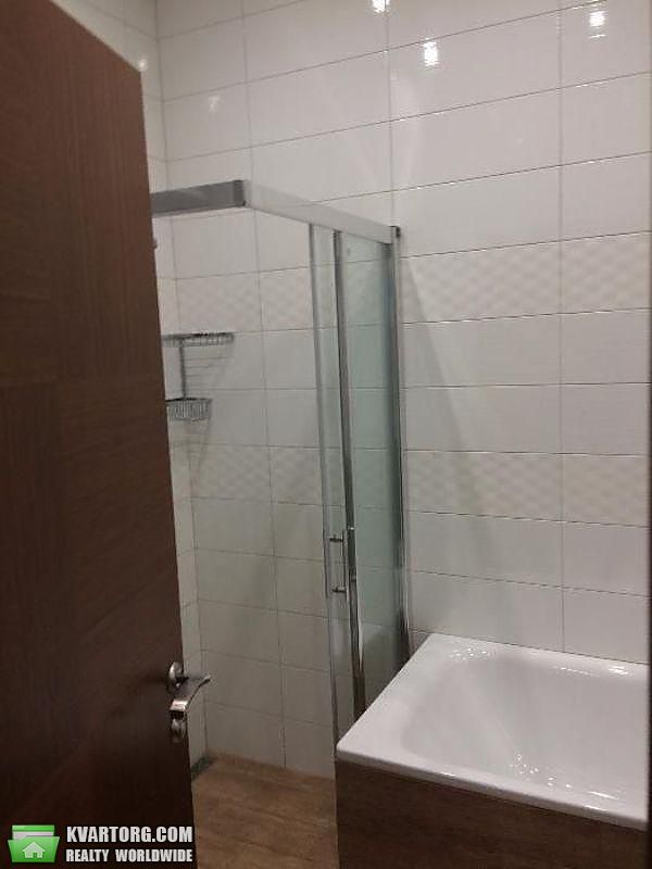 Rent out 1-room apartment. Киев,  Жилянская — photo 8