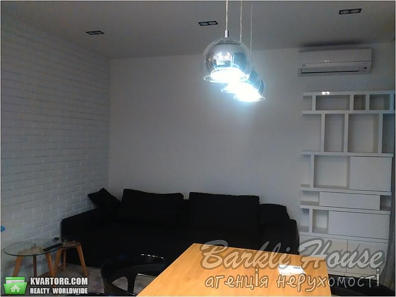 Rent out 2-room apartment. Киев,  Ямская — photo 3
