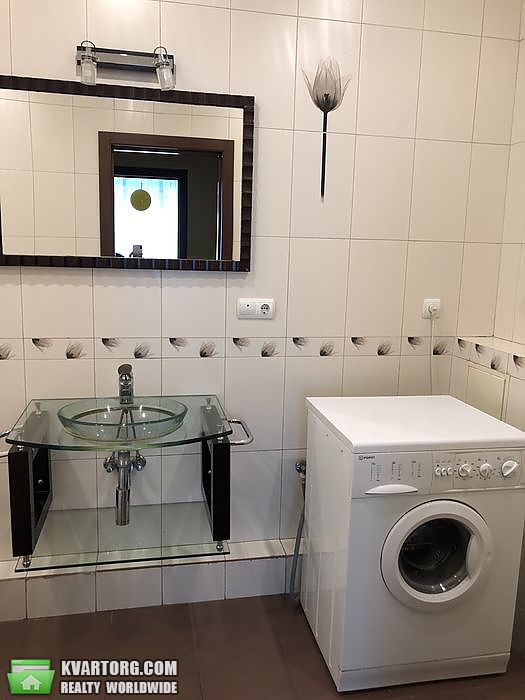 Rent out 3-room apartment. Киев,  Кошица — photo 2
