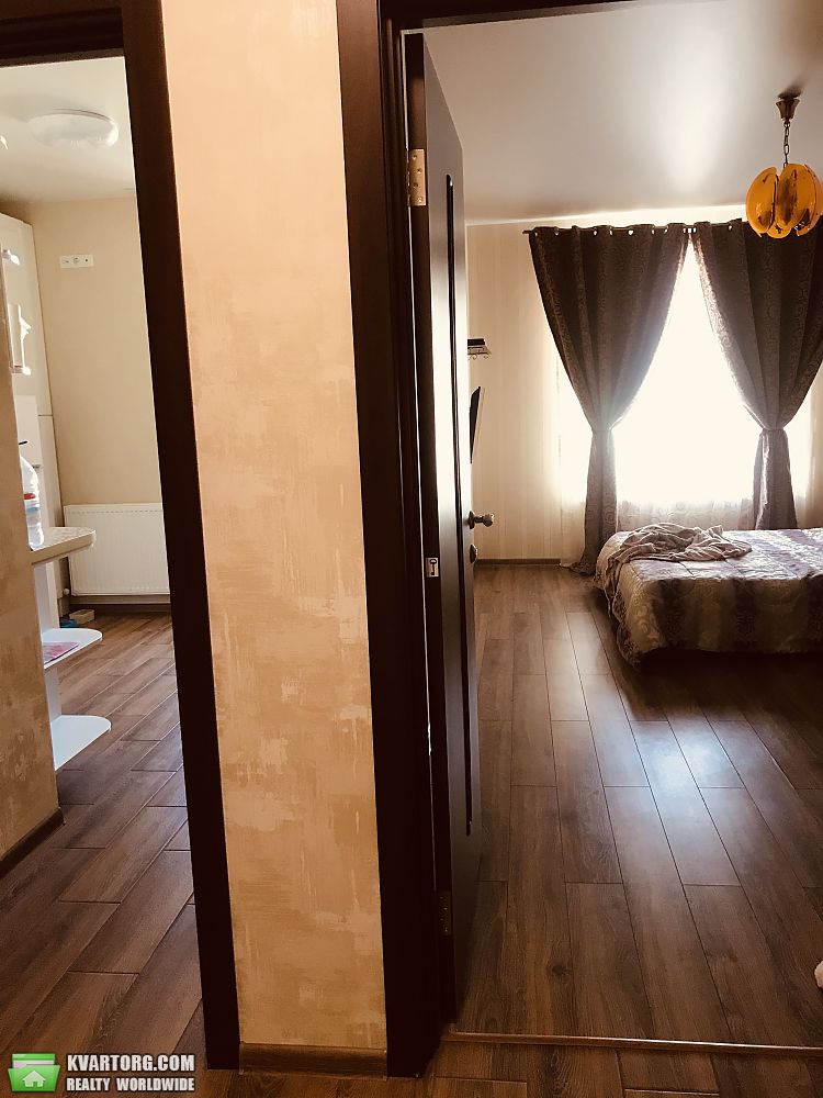Sell 1-room apartment. Киев,  Первомайская — photo 1