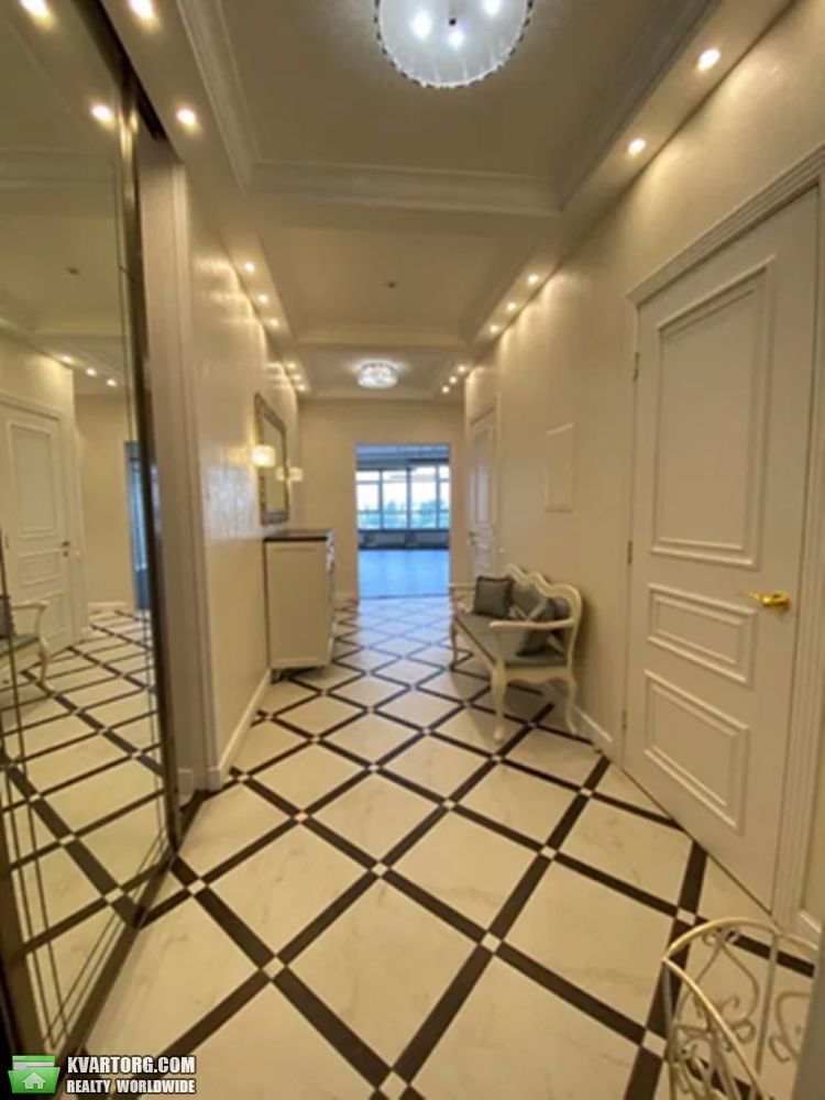 Rent out office. Киев,  Кловский спуск — photo 1