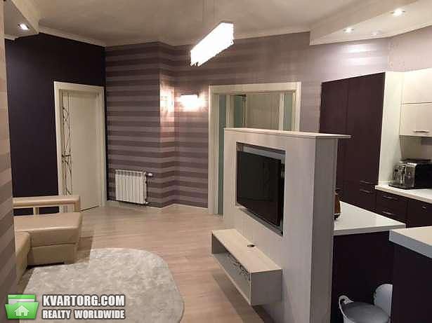 Sell 2-room apartment. Киев,  Щорса — photo 1