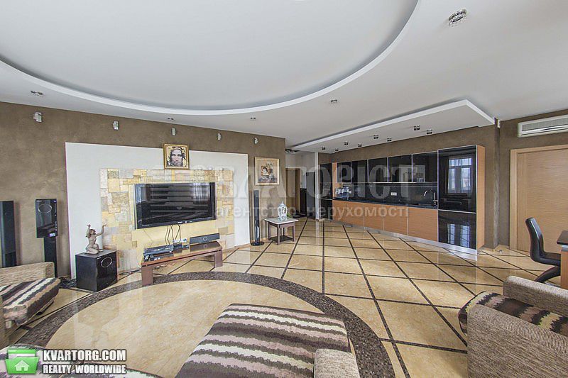 Rent out 4-room apartment. Киев,  Лабораторная — photo 6