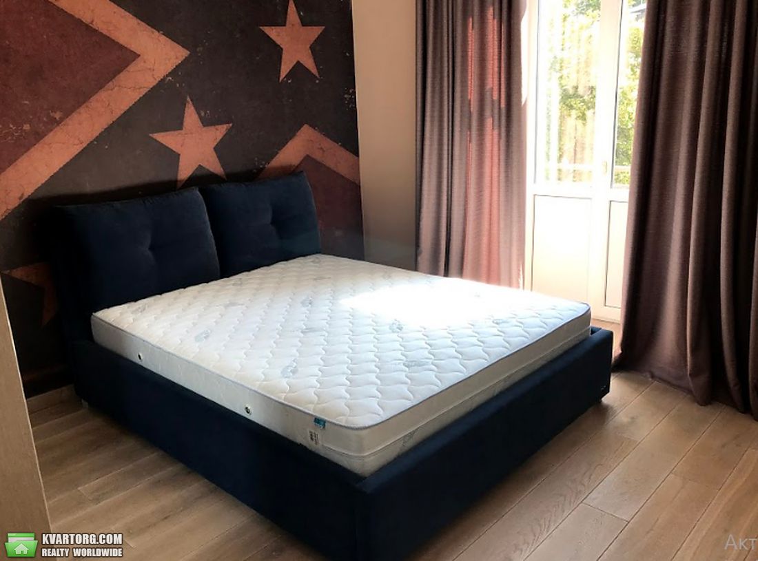Rent out 4-room apartment. Киев,  Круглоуниверситетская — photo 1