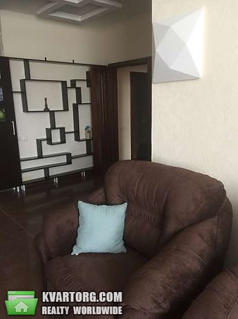 Sell 4-room apartment. Киев,  Щорса — photo 4