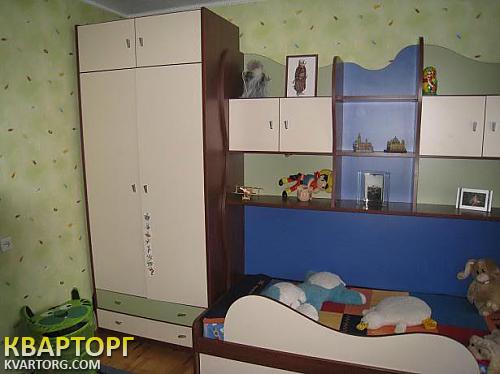 Rent out 3-room apartment. Киев,  Салютная — photo 7