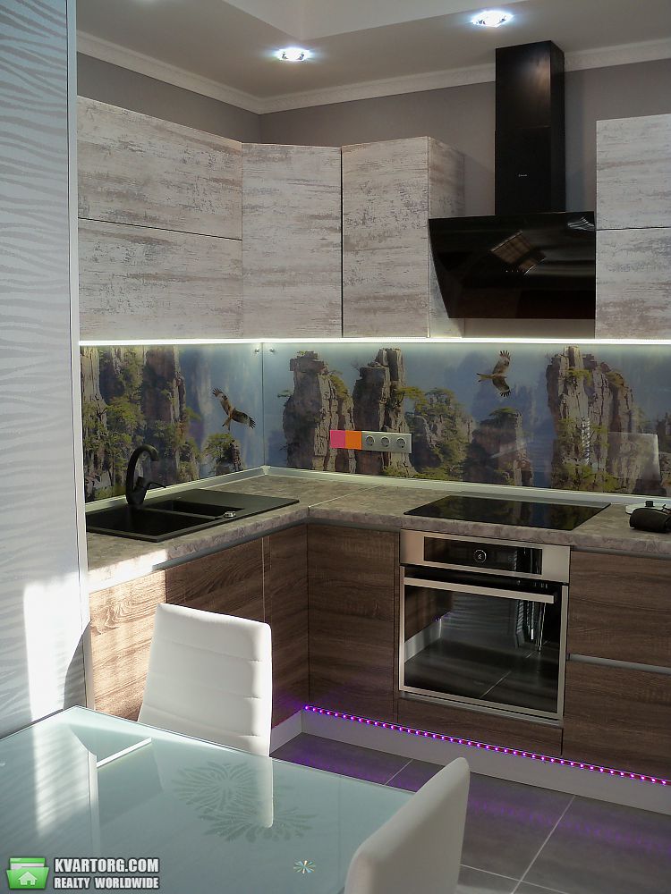Rent out 2-room apartment. Киев, Регенераторная — photo 1